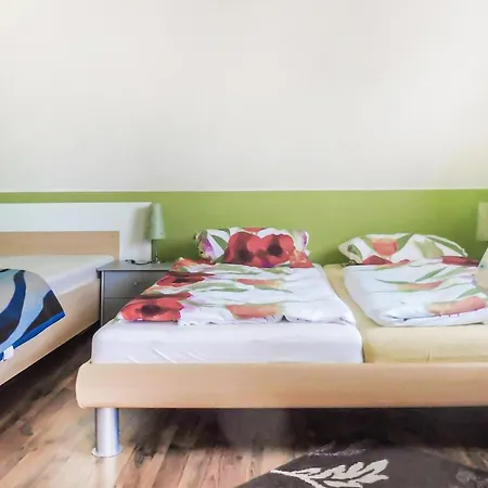 Apartment 2 Bedroom Stunning In