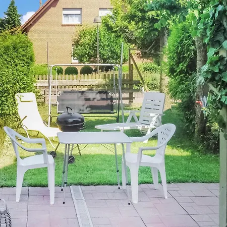 2 Bedroom Stunning In Apartamento
