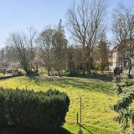 2 Bedroom Stunning In Apartamento