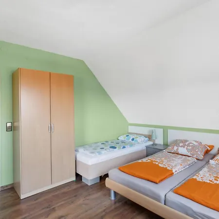 2 Bedroom Stunning In Apartamento