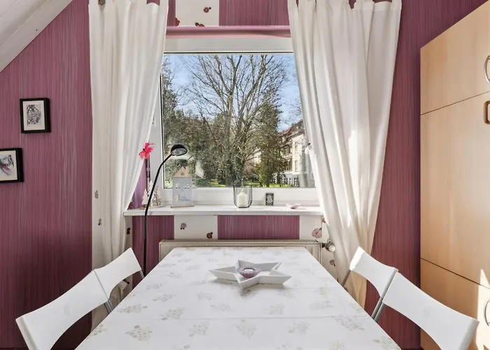 2 Bedroom Stunning In *